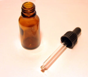 Pipette-Essential-Oil-Bottle-Side